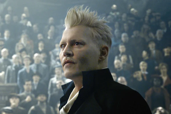 Johnny Depp como Grindelwald