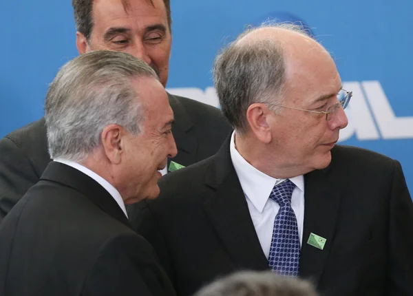 Crise na Petrobras complica plano da equipe econômica de Temer