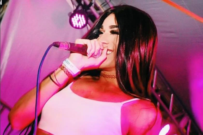<a href="https://www.facebook.com/events/211761886048612/">Catupasloka com Kaya Conky</a>: o Outro Calaf (SBS Quadra 2, Bloco Q – Térreo) a festa começa às 22h e oferece pop, funk, ragga e brasilidades. O line-up da festa inclui Mike, Mia Massi, Andie e Bisca, FémDeus e Aloka. Ingressos a partir de R$ 10. Classificação indicativa 18 anos <a href="https://www.facebook.com/events/211761886048612/">Catupasloka com Kaya Conky</a>: o Outro Calaf (SBS Quadra 2, Bloco Q – Térreo) a festa começa às 22h e oferece pop, funk, ragga e brasilidades. O line-up da festa inclui Mike, Mia Massi, Andie e Bisca, FémDeus e Aloka. Ingressos a partir de R$ 10. Classificação indicativa 18 anos