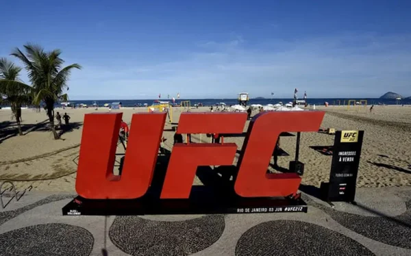 Imagem colorida do emblema do UFC no Rio de Janeiro- Metrópoles