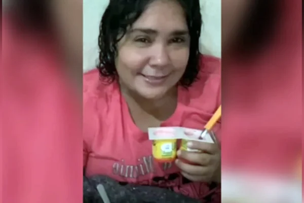 Mulher que fingiu ter 12 anos é indiciada por faturar com falso câncer