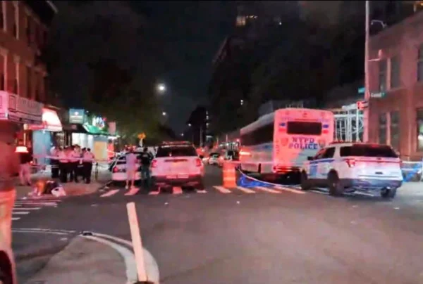 Imagem colorida de tiroteio em Nova York