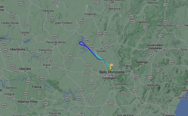 Imagem colorida de mapa com o voo de avião da azul que sofreu pane no ar - Metrópoles