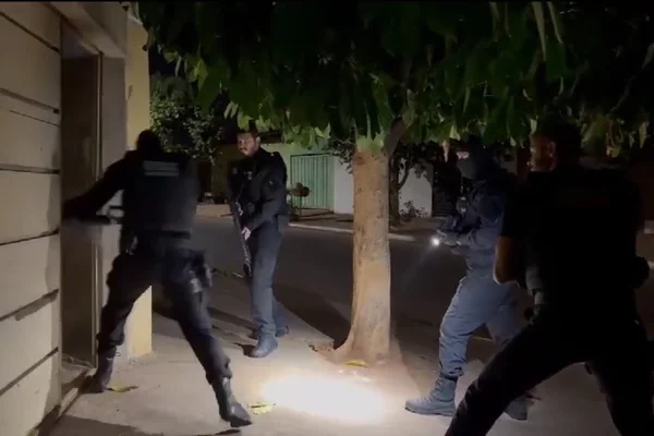 Pé de coelho: polícia prende grupo por golpe de R$ 100 mil em lotérica