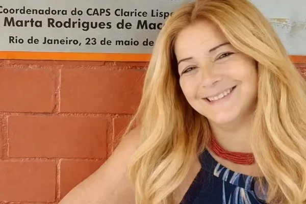 Regininha Poltergeist revela internação em clínica psiquiátrica