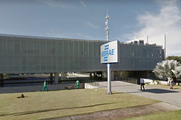 Sebrae divulga edital com salários de até R$ 4.286,55