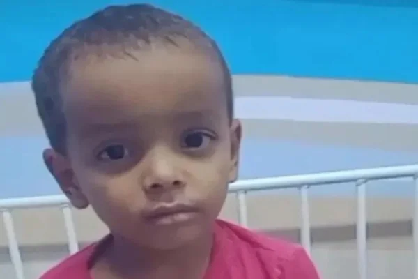 Imagem colorida, menino morreu de meningite após atendinmento em UPA - Metrópoles