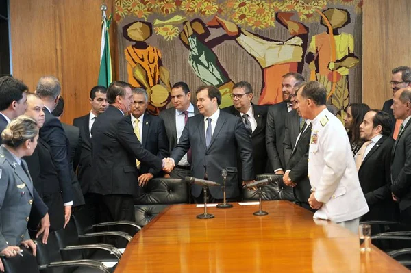 Para Bolsonaro, reforma dos militares é mais profunda que a dos civis