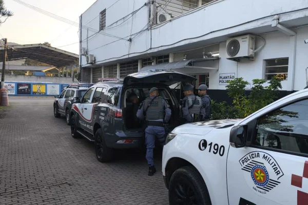Adolescente suspeito de matar 2 jovens em adega é identificado - destaque galeria Adolescente suspeito de matar 2 jovens em adega é identificado - destaque galeria