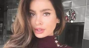 Eita! Gracyanne rebola e tira a calça em dança para Dia dos Namorados - imagem 6 Eita! Gracyanne rebola e tira a calça em dança para Dia dos Namorados - imagem 6
