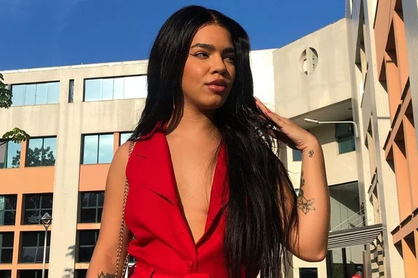 Maria desabafa após receber críticas por postar fotos no OnlyFans