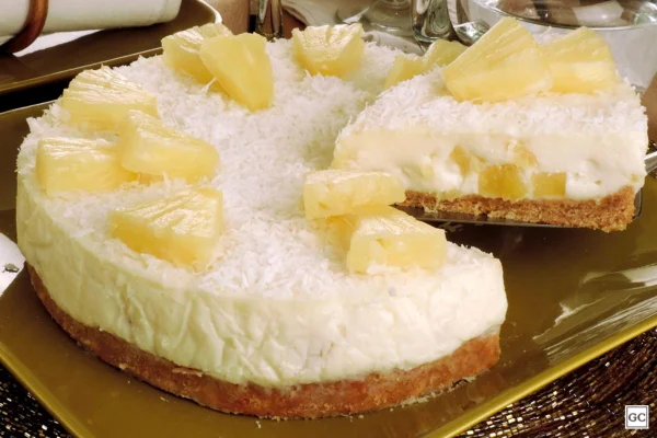Torta de abacaxi ricota e coco