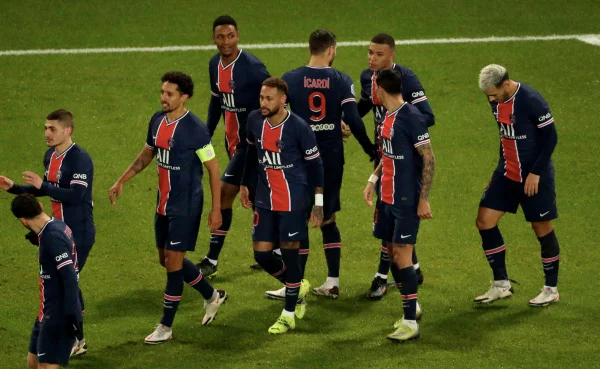 Neymar marca, PSG goleia e aumenta vantagem na liderança do Francês