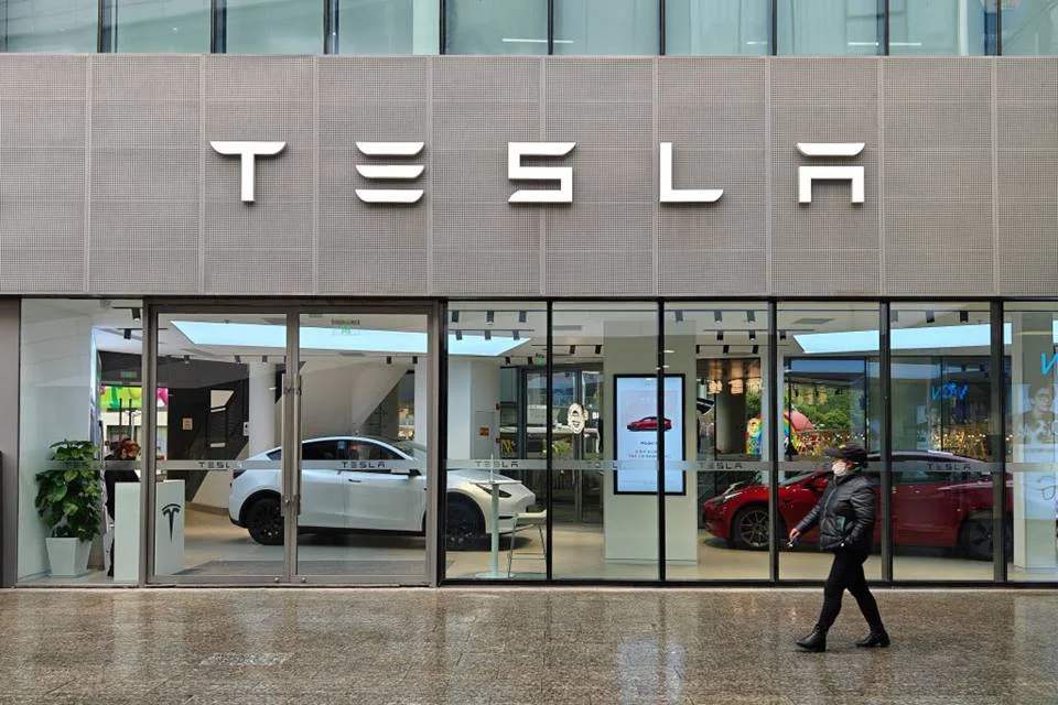 Tesla Tesla
