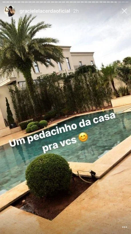 Pelo Instagram, Graciele Lacerda faz tour em mansão onde mora com Zezé - imagem 10 Pelo Instagram, Graciele Lacerda faz tour em mansão onde mora com Zezé - imagem 10