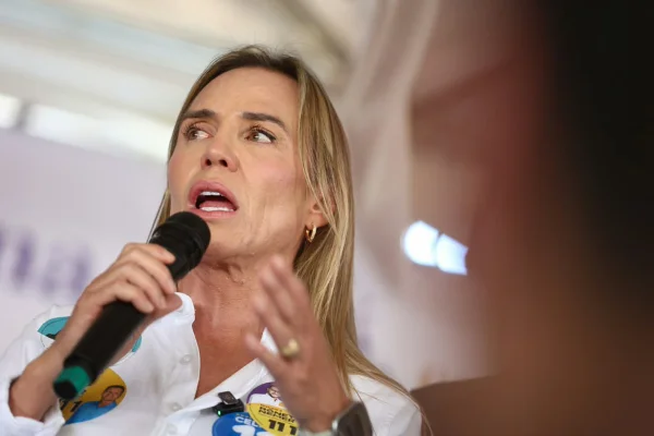 TRE manda Paula Belmonte parar impulsionamento de post sobre Celina Leão - destaque galeria