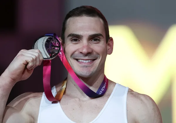 Campeão olímpico, ginasta Arthur Zanetti anuncia aposentadoria