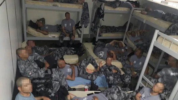 PM diz que militares detidos tinham TV a cabo e ar-condicionado