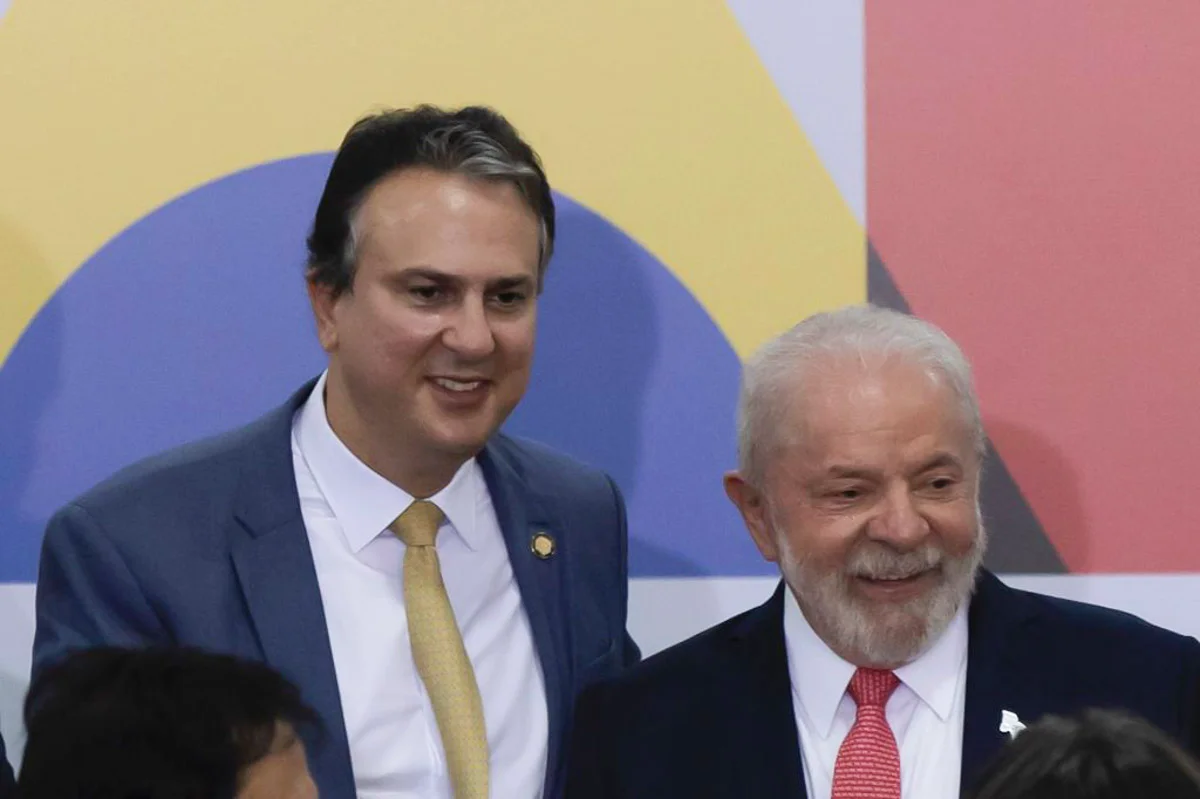 O ex-ministro da Educação Camilo Santana e o Presidente Lula O ex-ministro da Educação Camilo Santana e o Presidente Lula