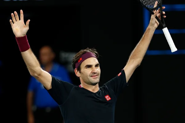 Federer sofre, mas vence Millman no 5º set e avança na Austrália
