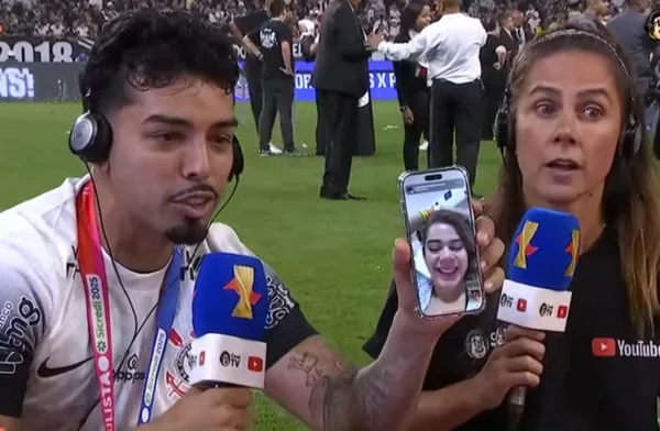 Vídeo: jogador do Corinthians conversa com esposa em trabalho de parto