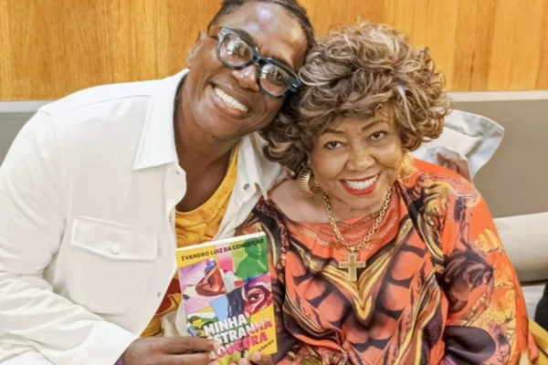 Obra de Alcione dá nome a livro de contos escrito por jornalista Evandro Luiz da Conceição - Metrópoles