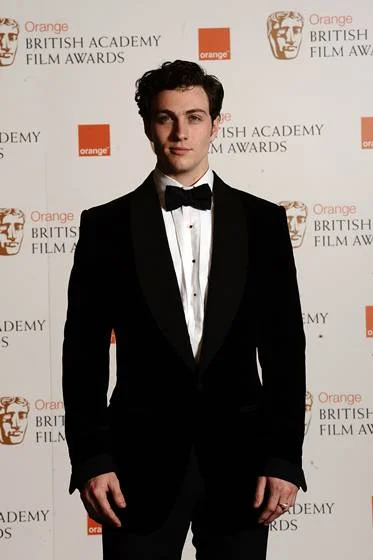 Aaron Johnson é mais um exemplo de quem cresceu (e muito!) Aaron Johnson é mais um exemplo de quem cresceu (e muito!)