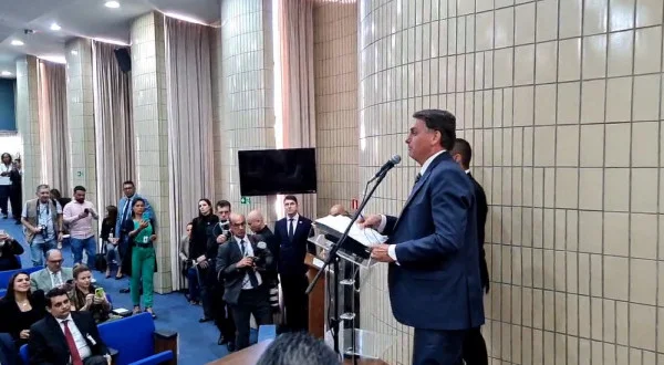 Fora da agenda, Bolsonaro e Queiroga se reúnem com classe médica