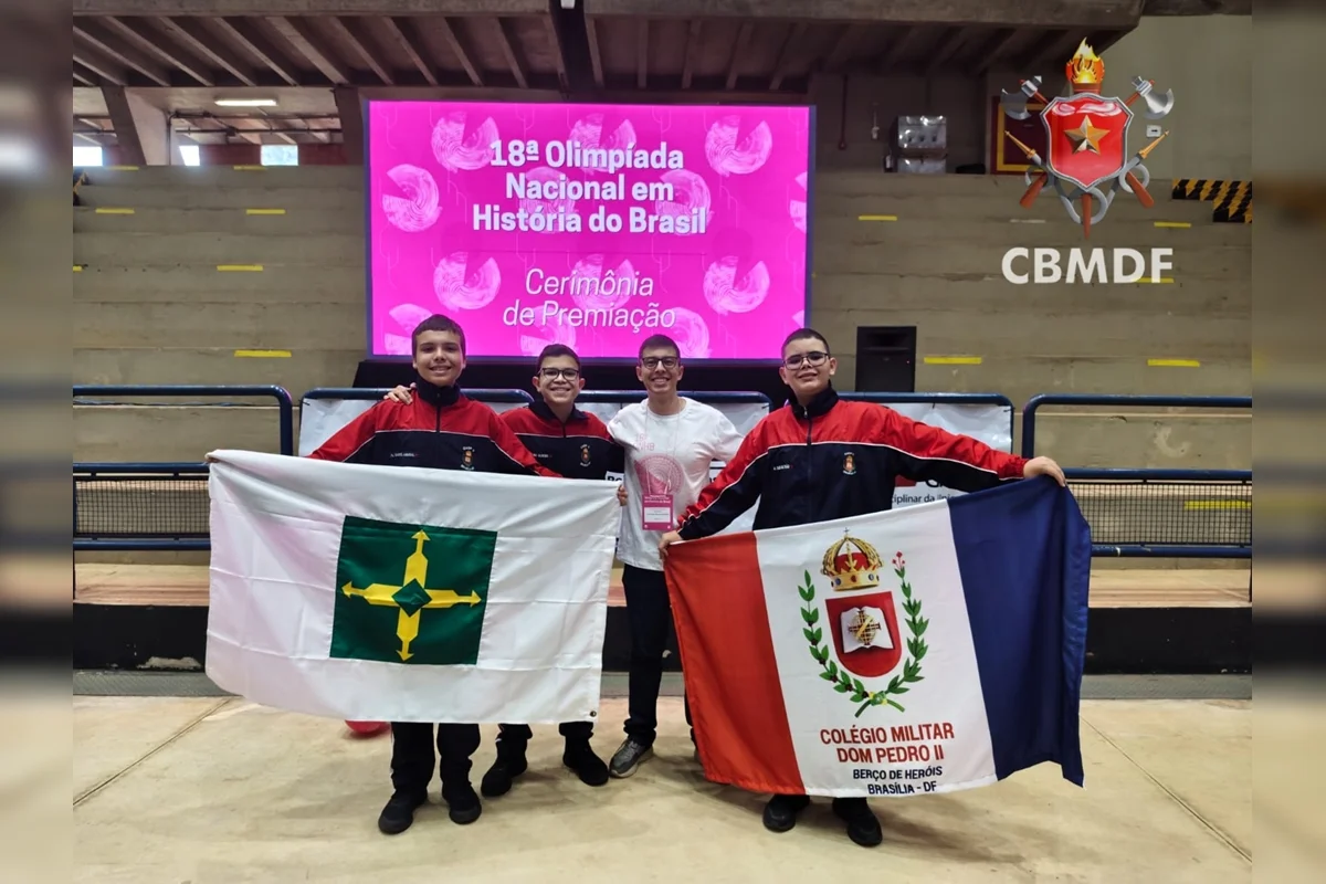 Três estudantes do Colégio Militar Dom Pedro II (CMDP II), em Brasília, conquistaram a medalha de ouro na fase final da 18ª edição da Olimpíada Nacional em História do Brasil (ONHB) Três estudantes do Colégio Militar Dom Pedro II (CMDP II), em Brasília, conquistaram a medalha de ouro na fase final da 18ª edição da Olimpíada Nacional em História do Brasil (ONHB)