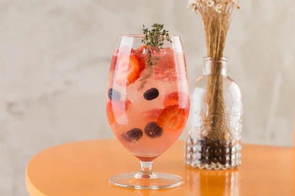 Drinque do Rapport Café e Bistrot
