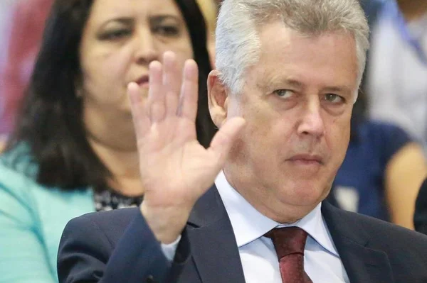 Rollemberg sanciona lei que transforma Hospital de Base em instituto