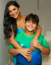 Mileide Mihaile com o filho Yhudy, fruto da relação com Wesley Safadão