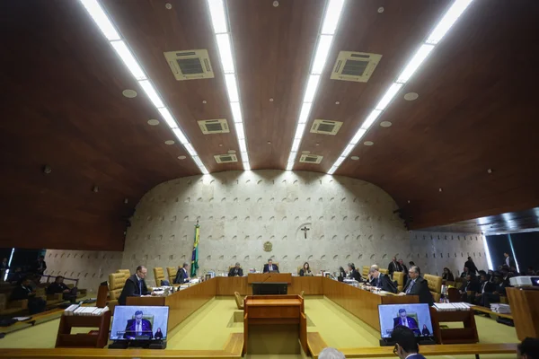 imagem colorida do plenário do STF -- Metrópoles