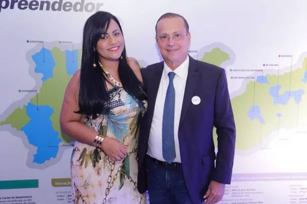 Prefeito preso convocou comissionados para show de Carnaval da noiva