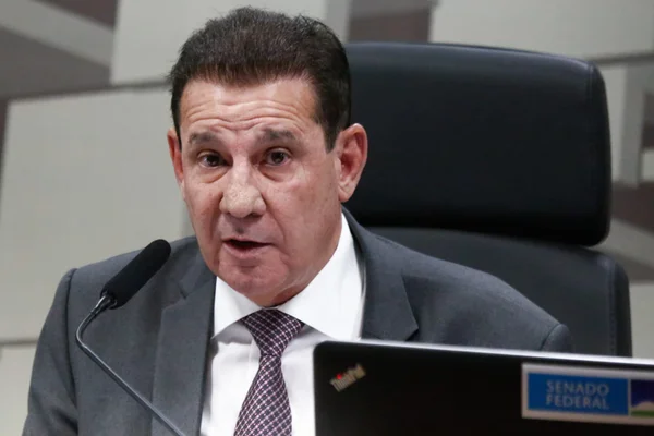 Senador Vanderlan Cardoso (PSD-GO) é dono de empresa que fabrica refrigerantes e biscoitos