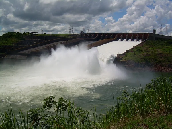 Itaipu volta a ser a maior produtora de energia elétrica do mundo