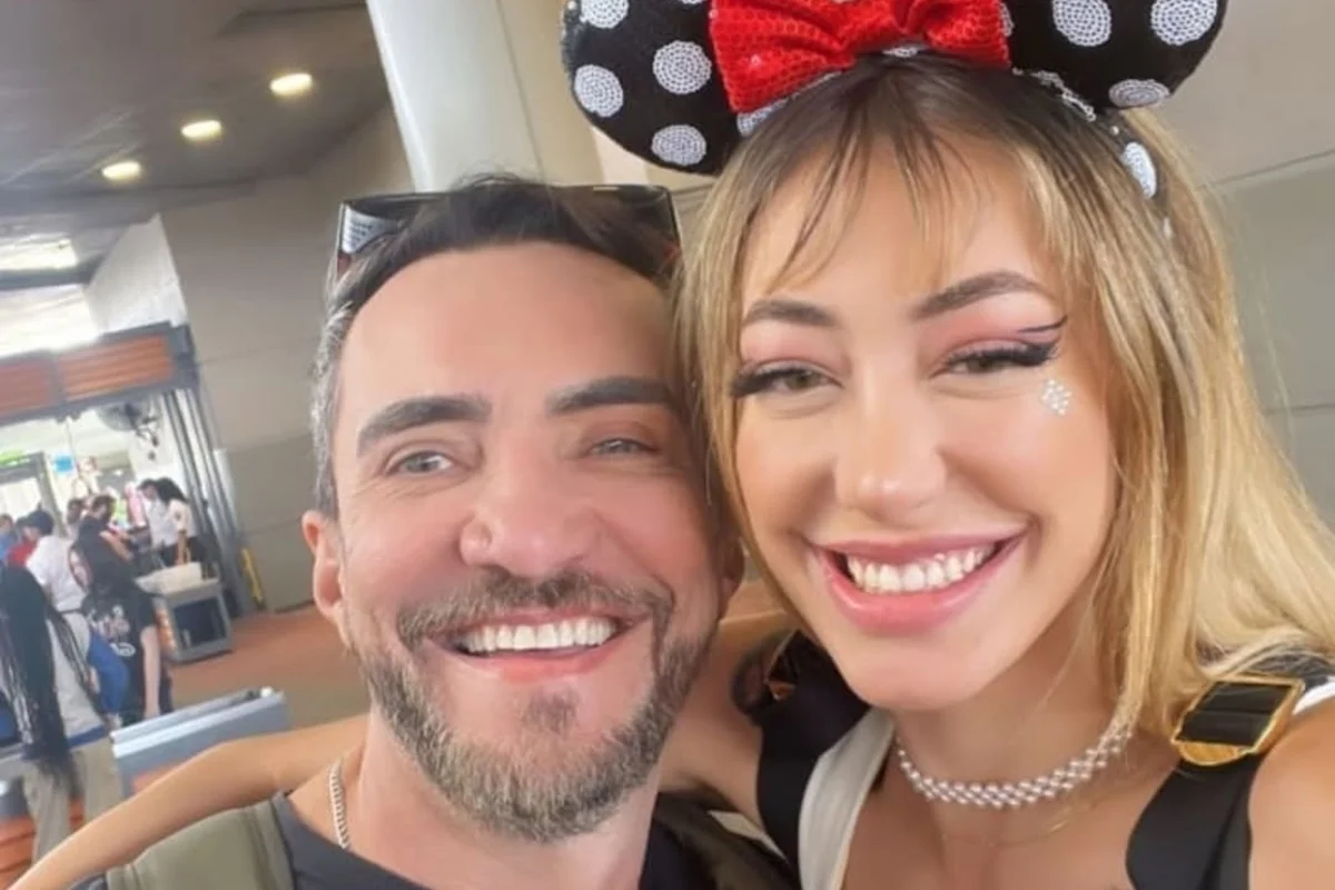 Pai de Nicole Louise pede que internautas não ataquem a filha após falar do afastamento dela nas redes Pai de Nicole Louise pede que internautas não ataquem a filha após falar do afastamento dela nas redes