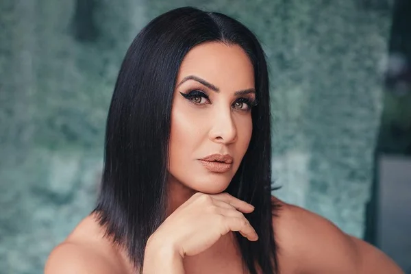 Scheila Carvalho filma a filha dançando e se emociona: “Chorei”
