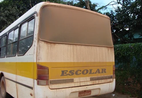 Servidor é demitido após ser acusado de fazer sexo em ônibus escolar