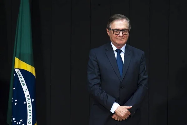 MPF pede explicação ao ministro Vélez sobre cartas mandadas a escolas