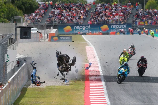 Piloto fratura pescoço após grave acidente na MotoGP