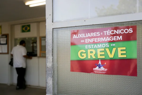 Servidores da Saúde desafiam Justiça e vão manter greve