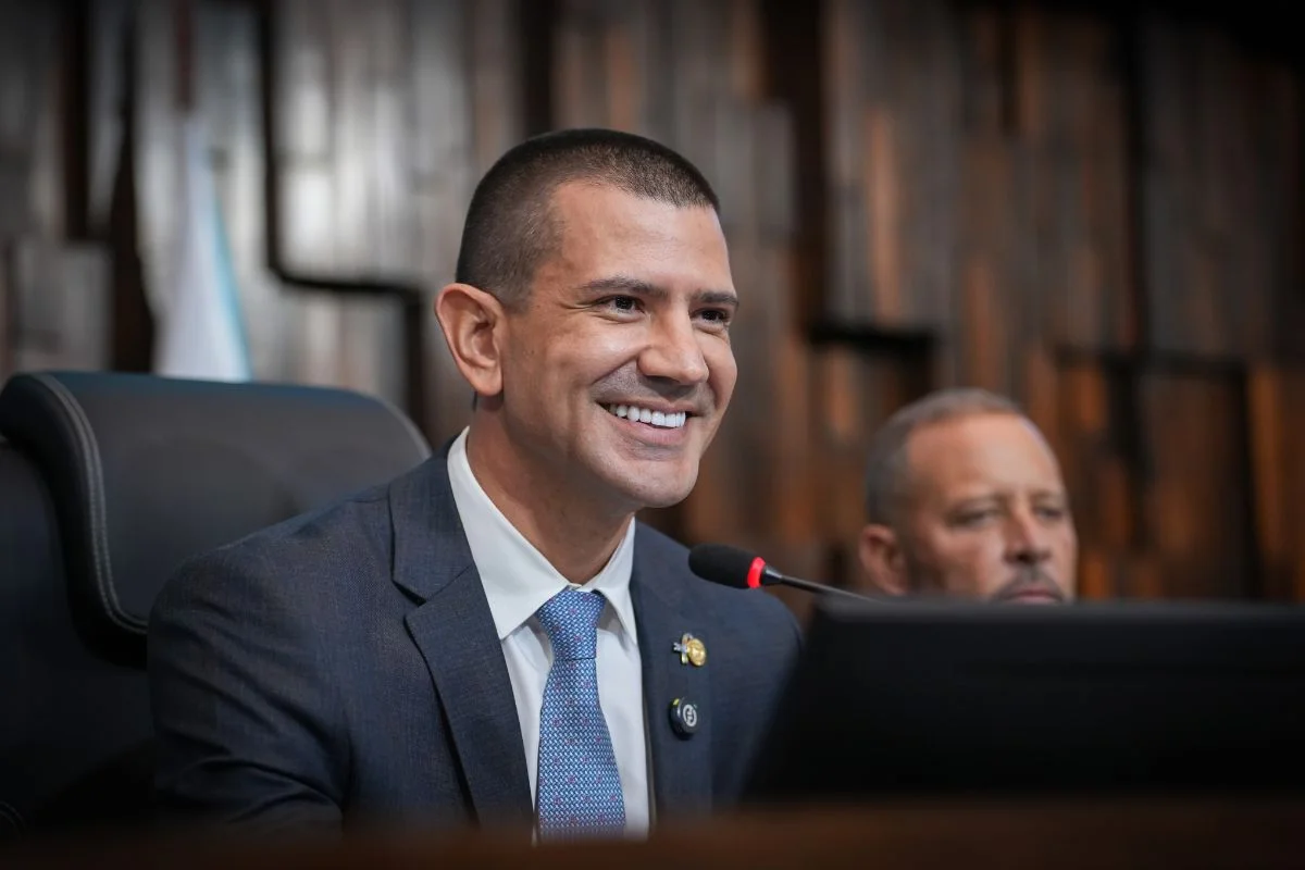Medo de novas operações policiais abala campanha de Douglas Ruas no RJ