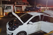 O criminoso bateu o carro e continuou a fuga a pé, mas foi atropelado por outro veículo