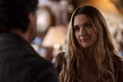 Martin Henderson como Jack Sheridan; Alexandra Breckenridge como Melinda Monroe em Virgin River