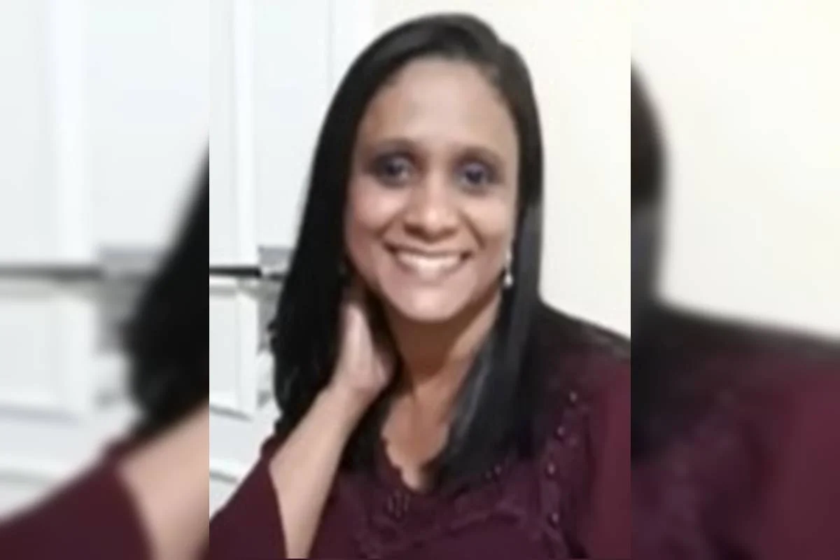 Mônica, a outra irmã de 47 anos Mônica, a outra irmã de 47 anos