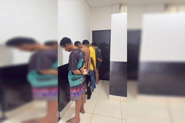 “Família do tráfico” que usava máscaras para amedrontar moradores é presa - destaque galeria “Família do tráfico” que usava máscaras para amedrontar moradores é presa - destaque galeria