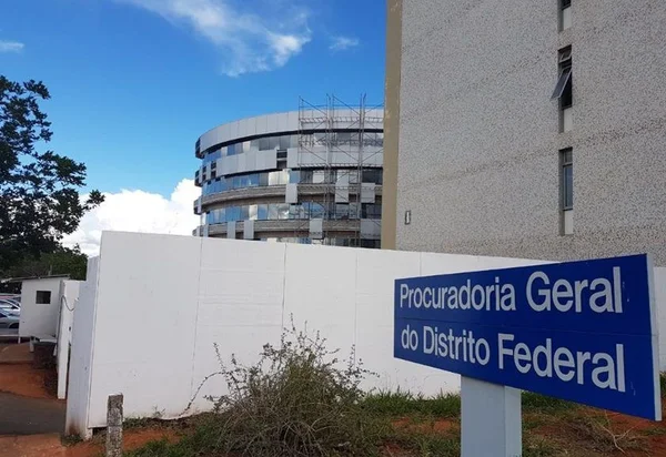 CLDF “flexibiliza” auxílio-transporte para procuradores do DF