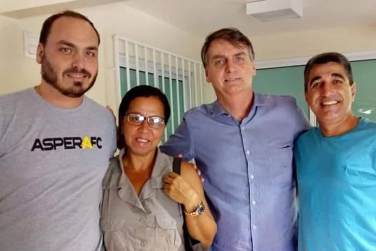 Carlos Bolsonaro, Jair Bolsonaro e Wal do Açaí Carlos Bolsonaro, Jair Bolsonaro e Wal do Açaí
