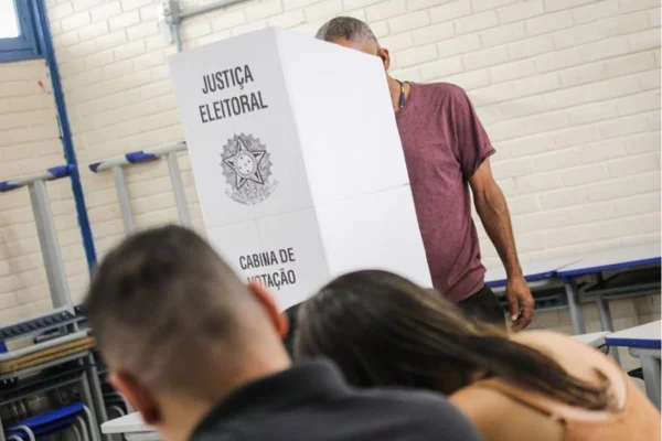 Eleitores da Bela Vista, Santa Ifigênia, Saúde, Morumbi, Vila Matilde, Guarulhos, Santana de Parnaíba e Campinas tem novo local de votação - Metrópoles